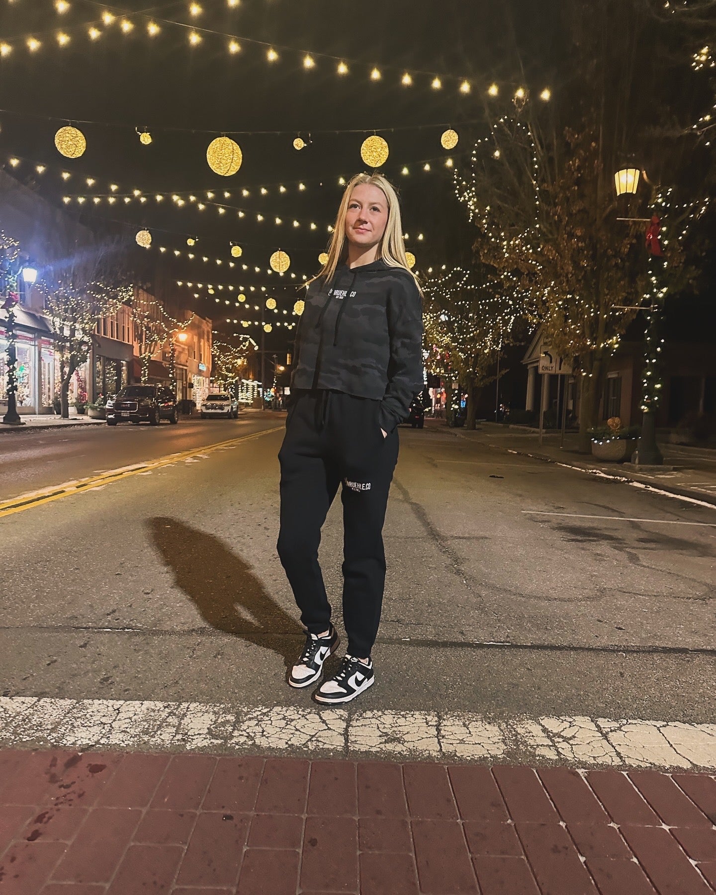 Women's Crop Hoodie